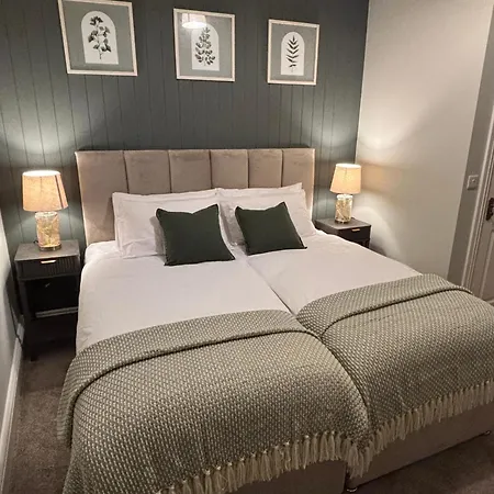 Jb O Sheas Self Catering Pub Dingle