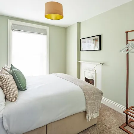 Jb O Sheas Self Catering Pub Dingle