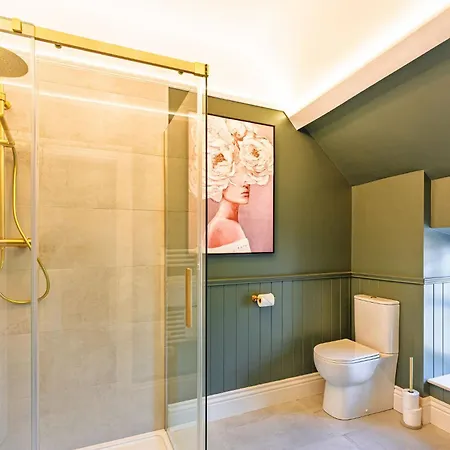 Jb O Sheas Self Catering Pub