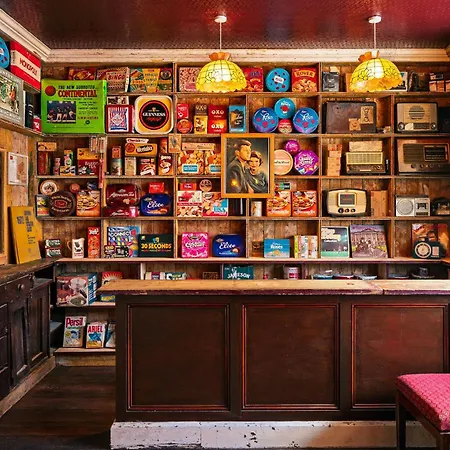 Jb O Sheas Self Catering Pub Nyaraló *