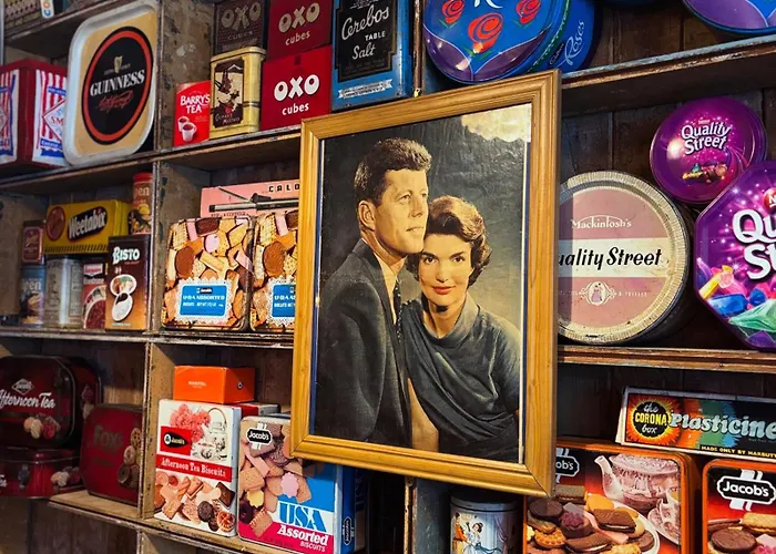 Jb O Sheas Self Catering Pub * Dingle