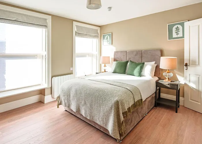 Jb O Sheas Self Catering Pub * Dingle